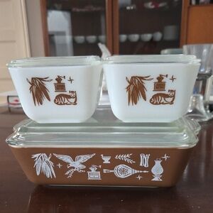 Pyrex Early American Fridge Set